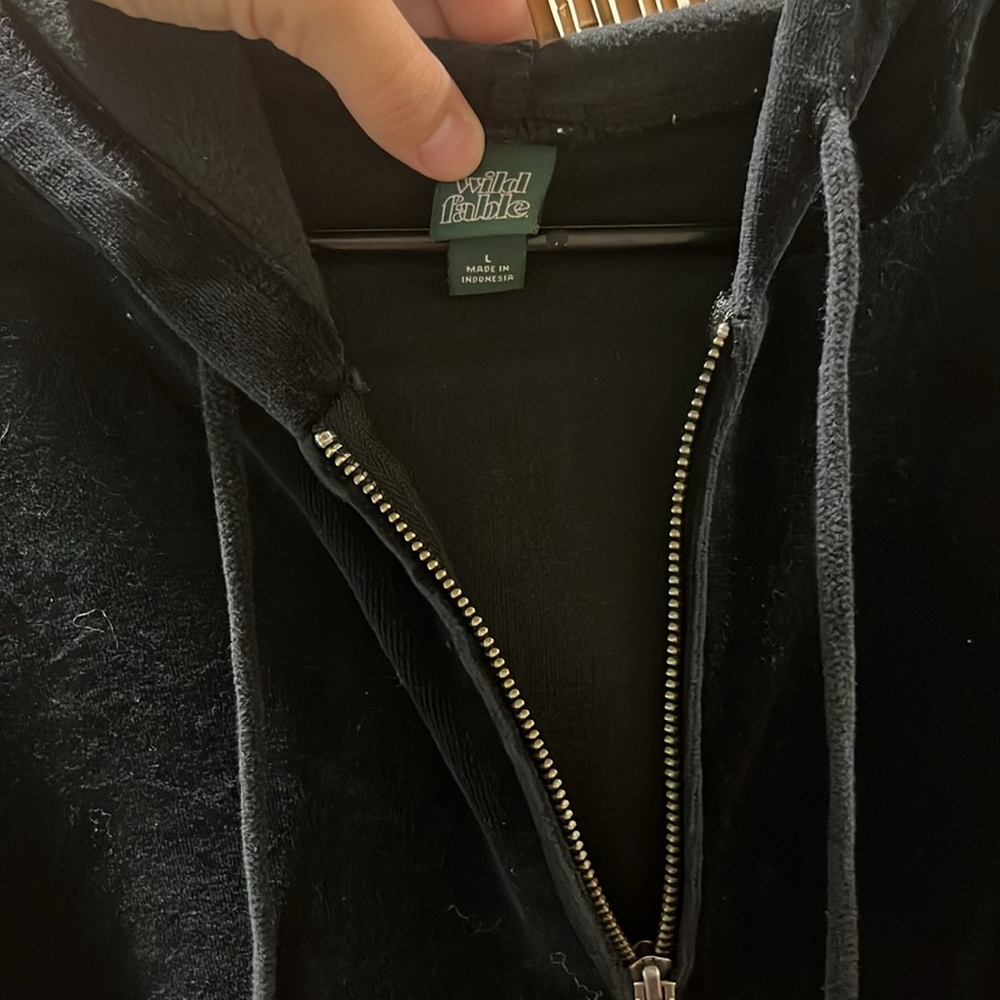 BLACK HOODIE - Picture 3 of 3
